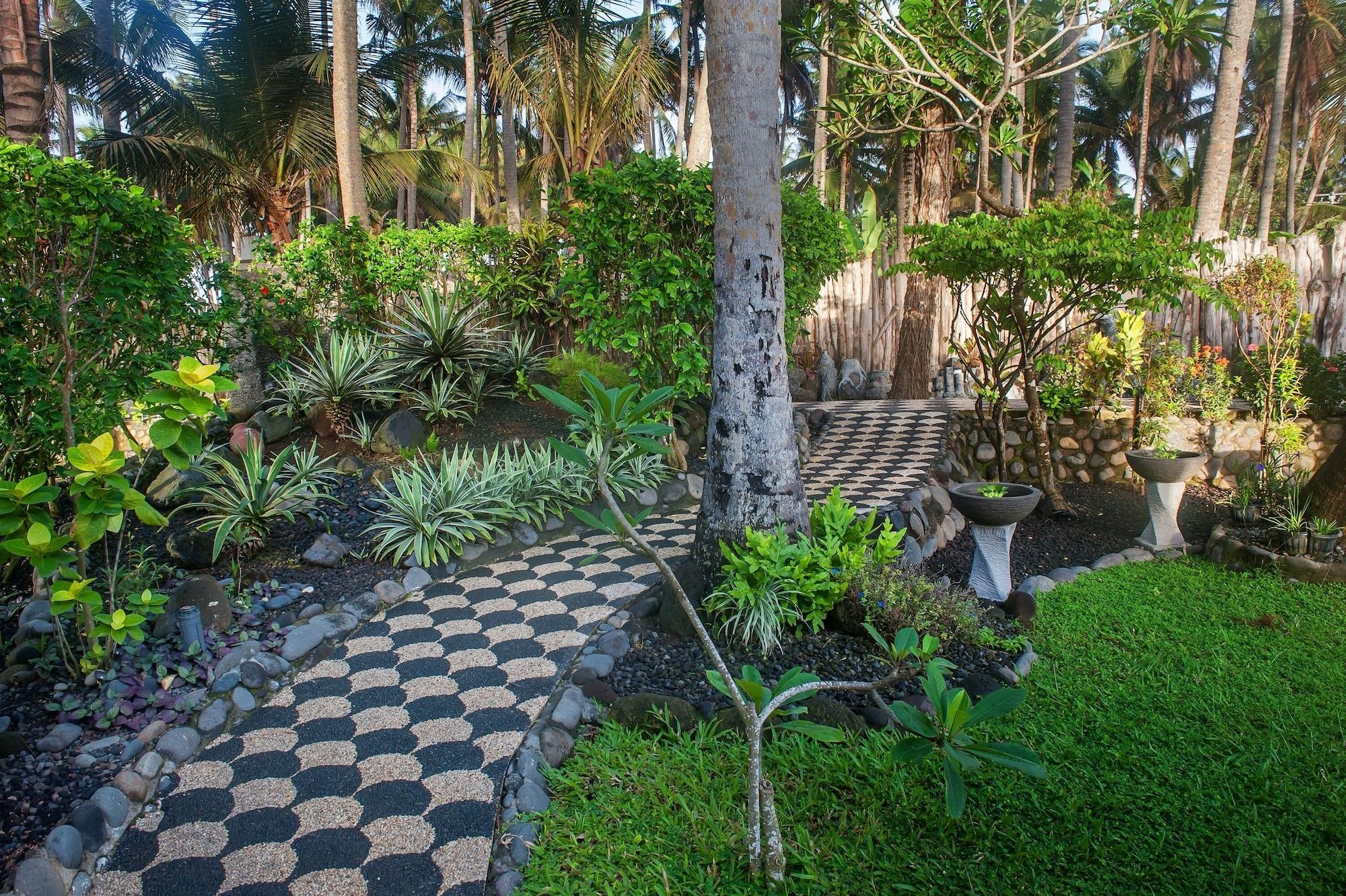 Most Exotic Beachfront Villa Keong Табанан Экстерьер фото